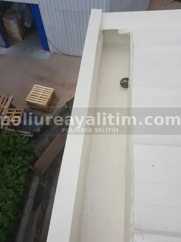 Oluk Içi Poliürea Kaplama Çatı Poliürea Yalıtımı – Oluk Içi Poliürea Kaplama gerçek proje görseli